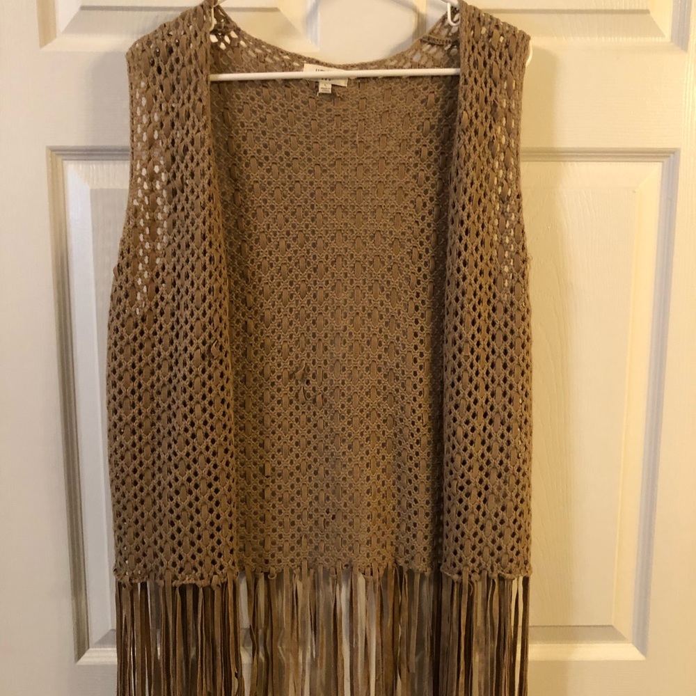 tan vest w/ fringe